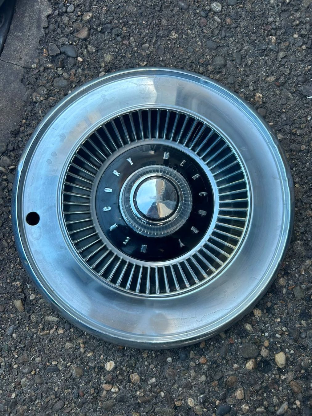 Alle Autoersatzteile: Mercury Raddeckel – Gebraucht aus Niederdorf von St170
